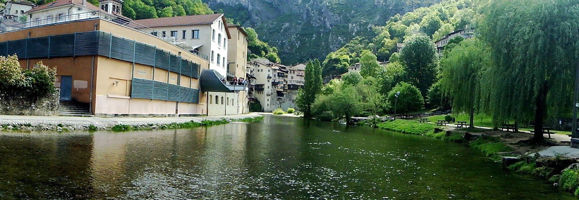 Hotel Du Musee De L'Eau Pont-en-Royans Eksteriør billede